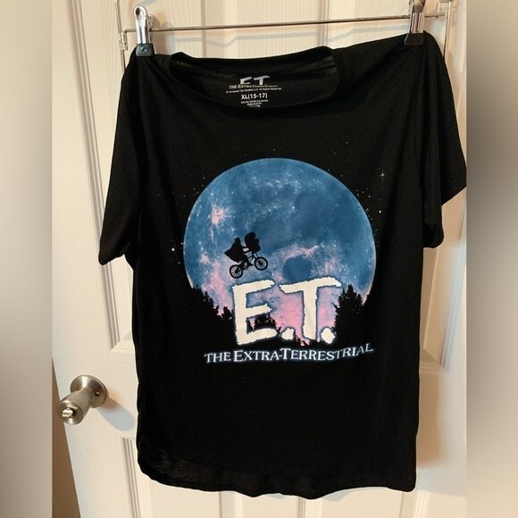 E.T. Extra Terrestrial T-Shirt - Universal Studios XL 15/17 - Picture 1 of 3